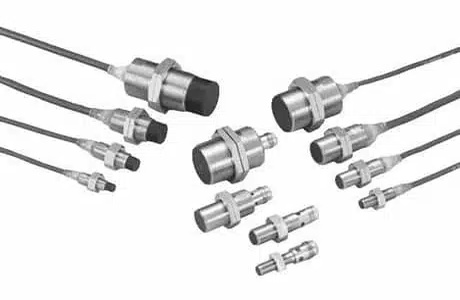 Omron E2A Cylindrical Proximity Sensors